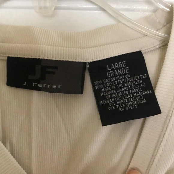 Very soft T-shirt in great condition - Picture 4 of 4